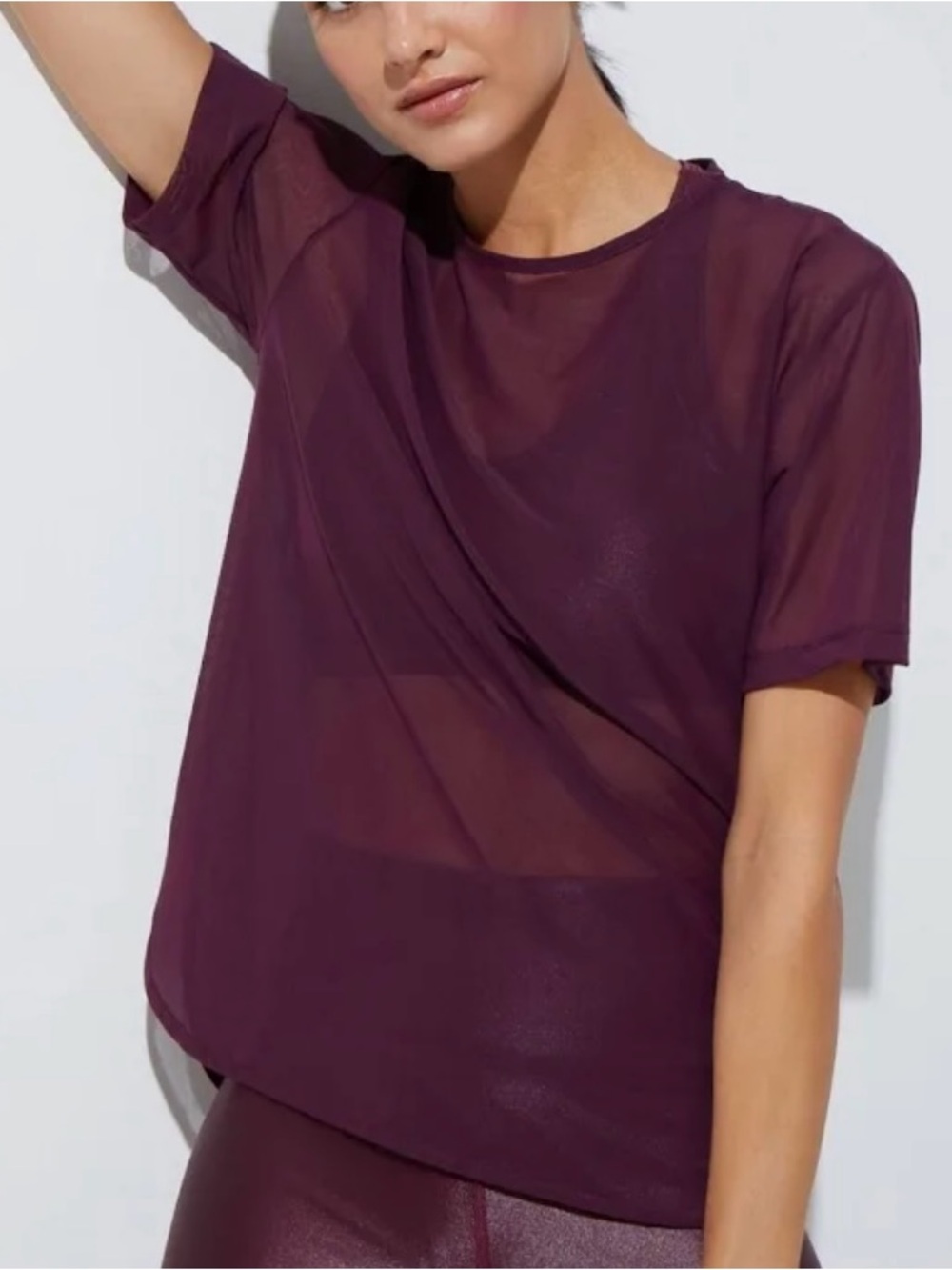 Noli Short-Sleeve Performance Tee in Plum